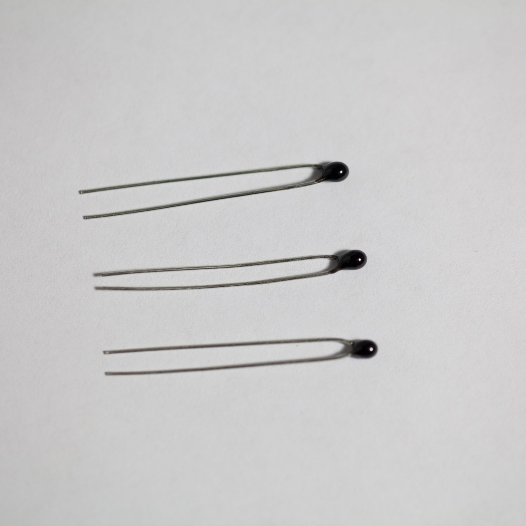 Epoxy-Coated NTC Thermistor for Automotive Seats and Heated Steering Wheels