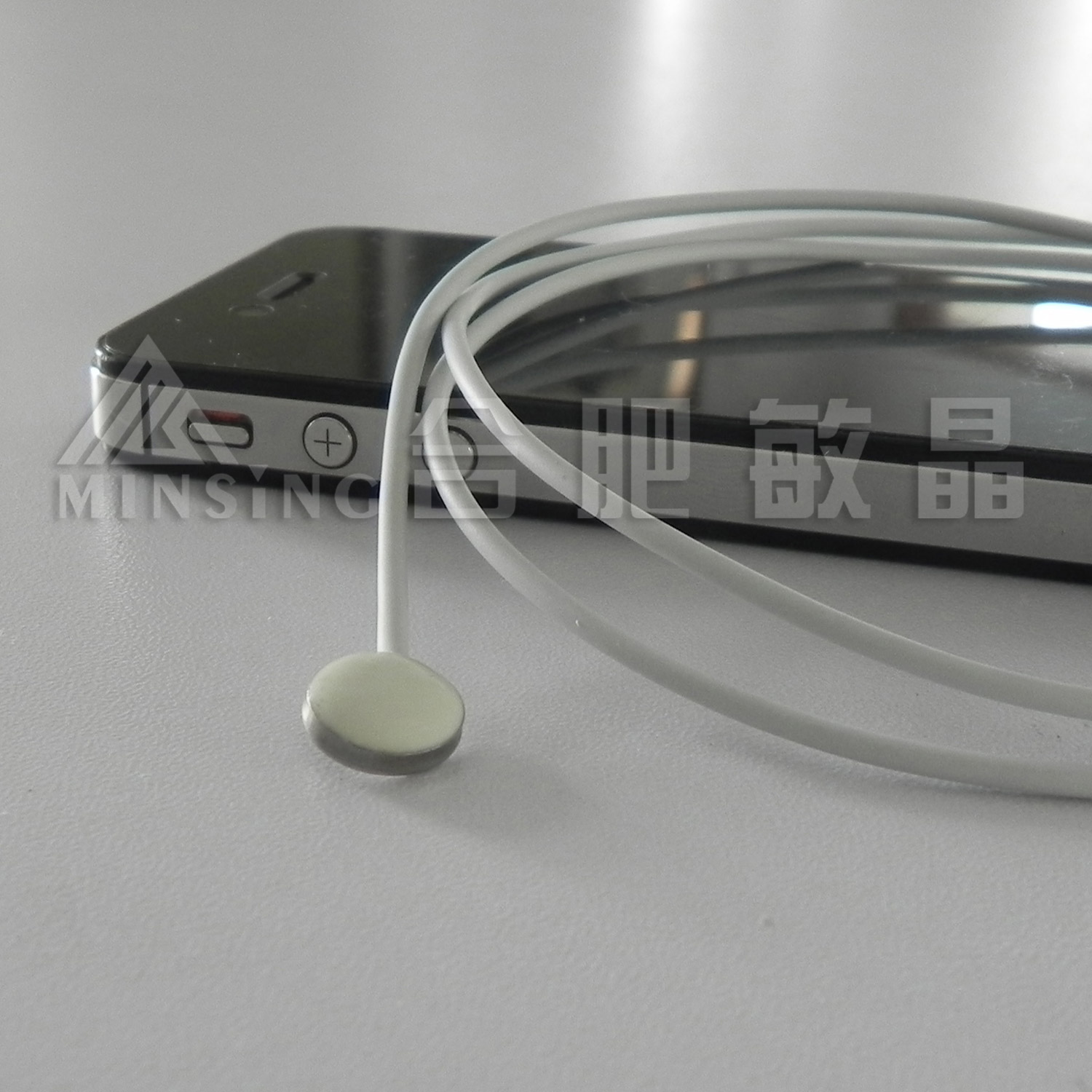 Medical temperature sensors with micro USB port