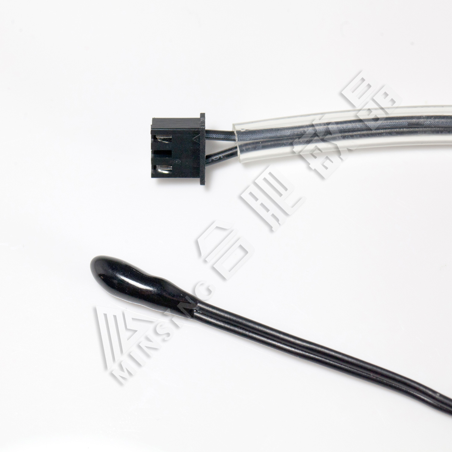 Resin-Covered Temperature Sensor in The Shape of a Water Droplet for Temperature Measurement